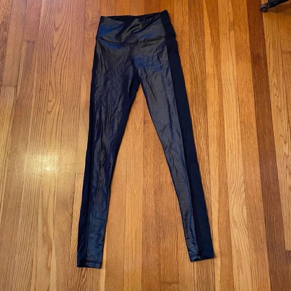 PEACH | black athletic leggings S